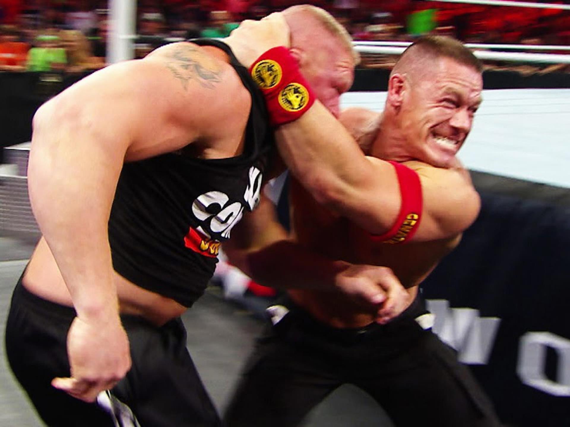 Wwe raw 2. Джон сина и дуэйн джонсон. Рестлеры wwe бой. Джон сина прием. Джон сина 2012.