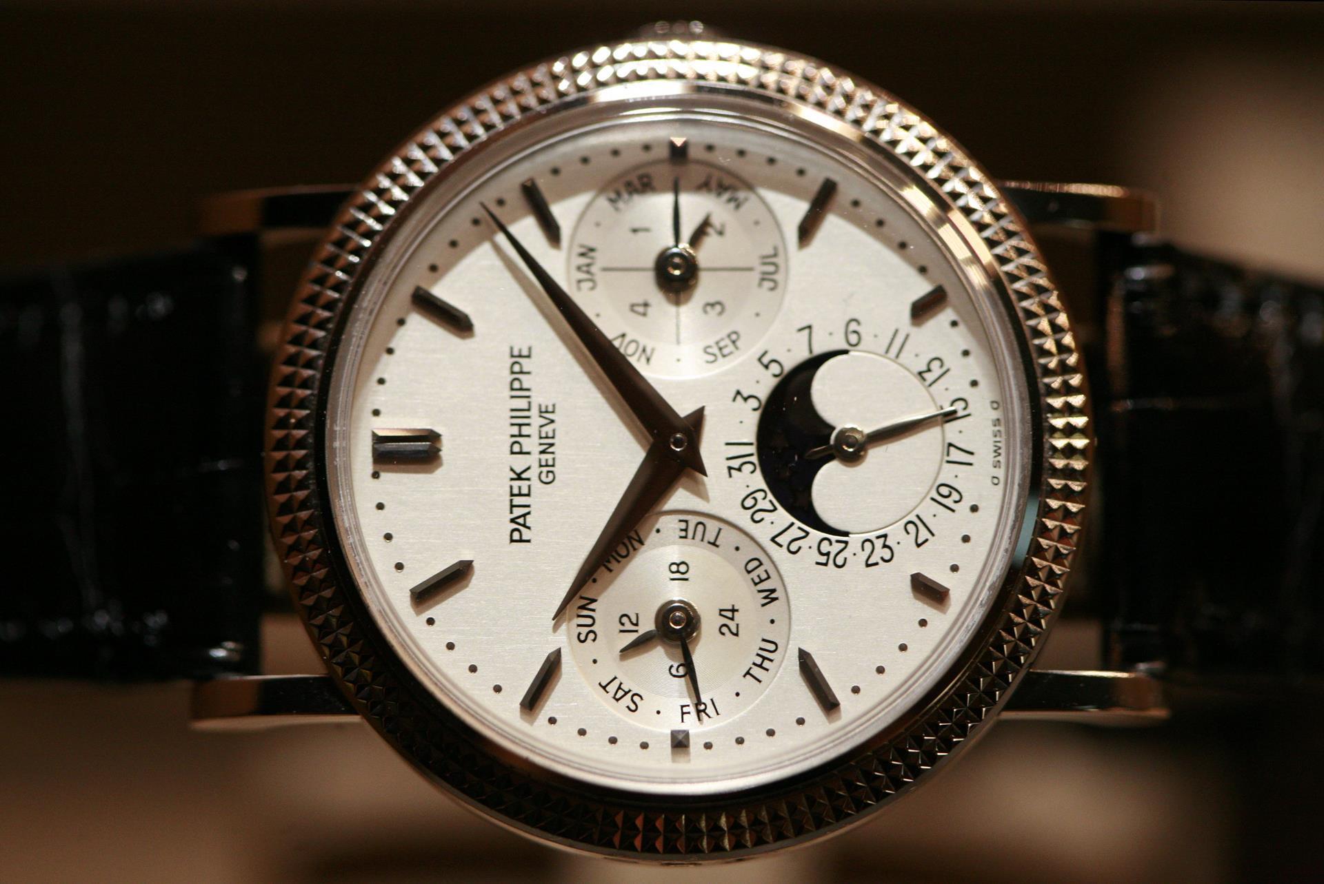 Магазин часов отзывы. Секунды в часы. часы patek philippe. 61 секунда интернет магазин часов. настенные часы patek philippe.